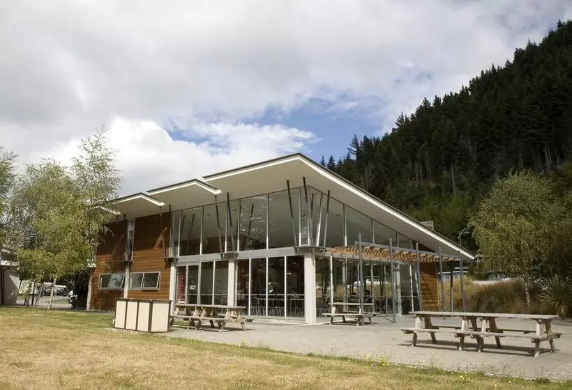 هتل Hampshire Holiday Parks   Queenstown Lakeview