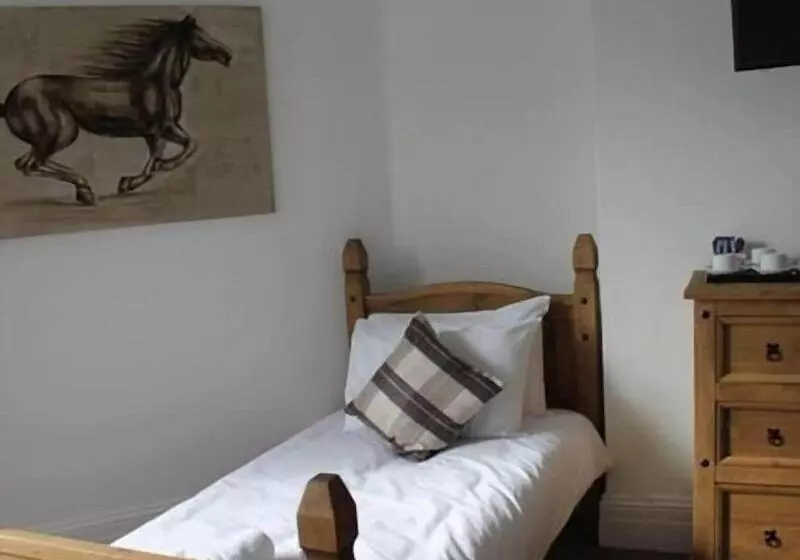 酒店 Stonehenge Inn & Shepherds Huts