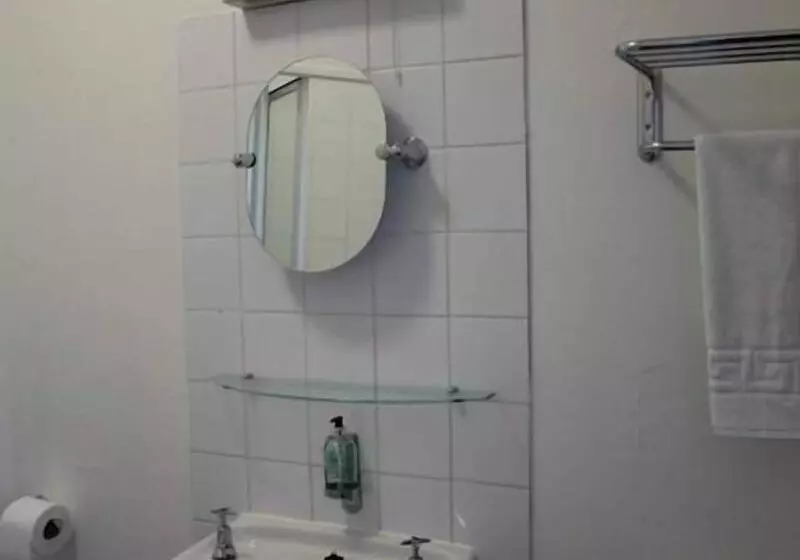 酒店 Stonehenge Inn & Shepherds Huts