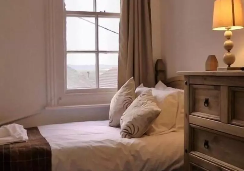 酒店 Stonehenge Inn & Shepherds Huts