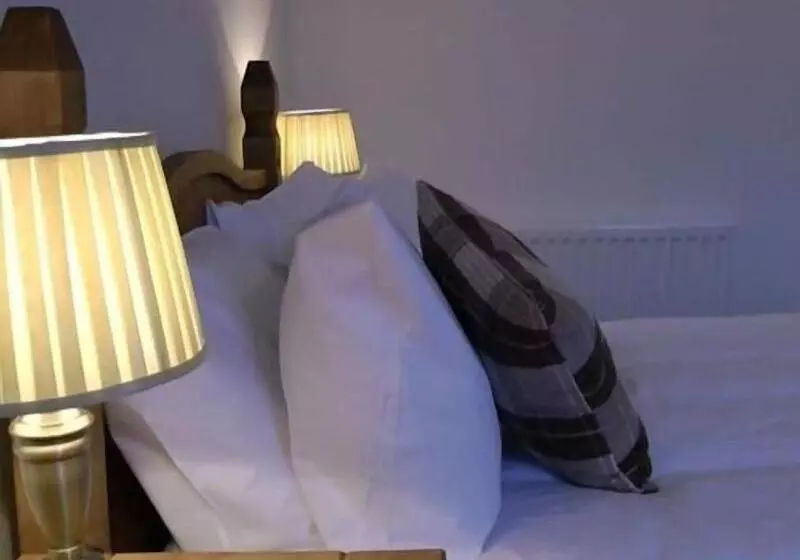 酒店 Stonehenge Inn & Shepherds Huts