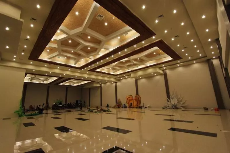 ホテル The Sun Madiun