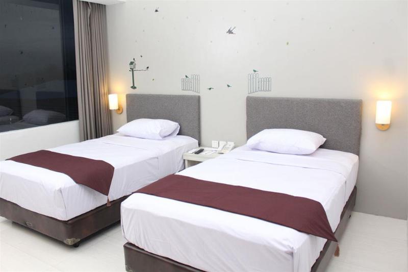 Hotel The Sun  Madiun