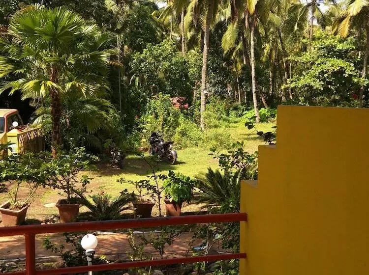 Hotel Wavelet Beach Resort