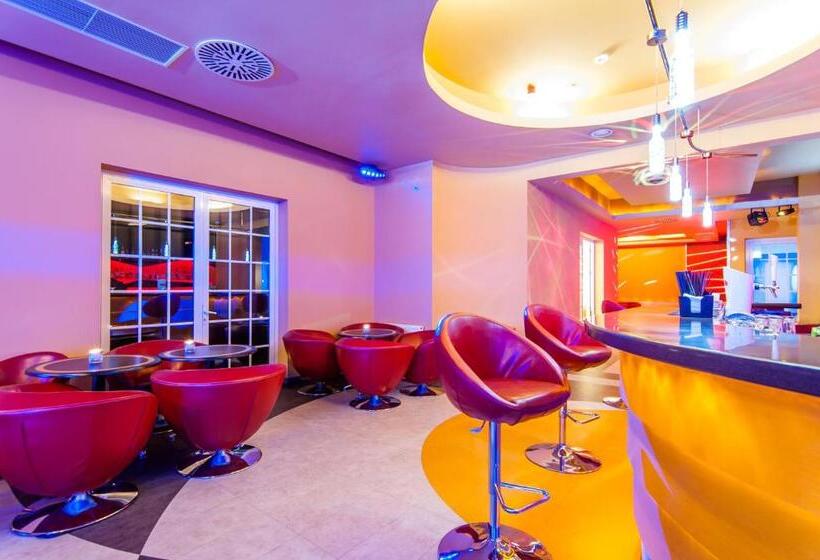 בית מלון כפרי Windsor W Jachrance