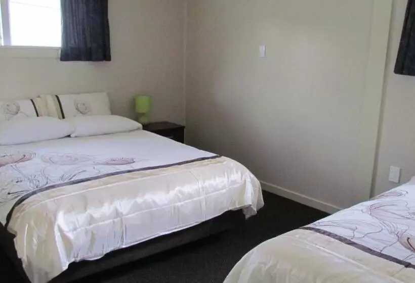 モーテル Birchwood Cottages