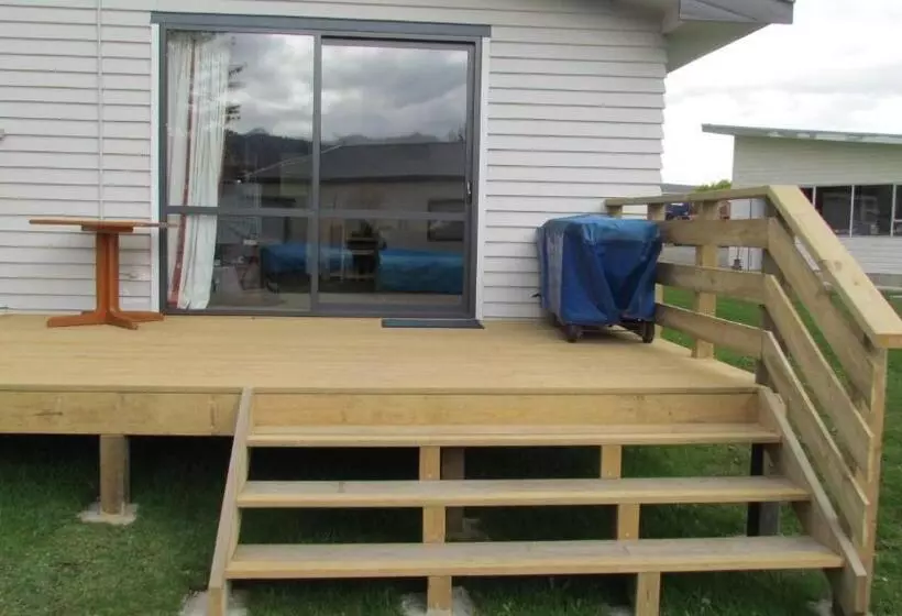 モーテル Birchwood Cottages