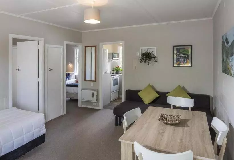 モーテル U Studios Masterton