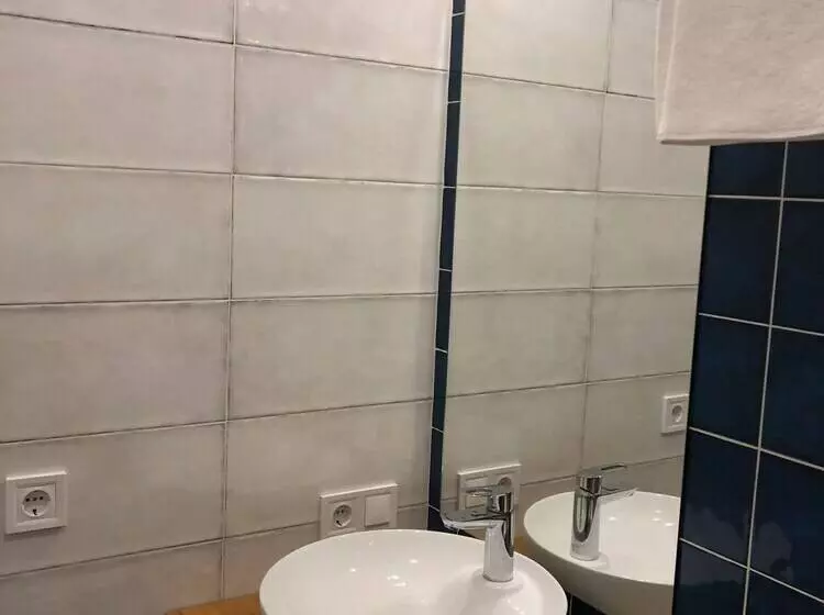 Partner Guest House Baseina