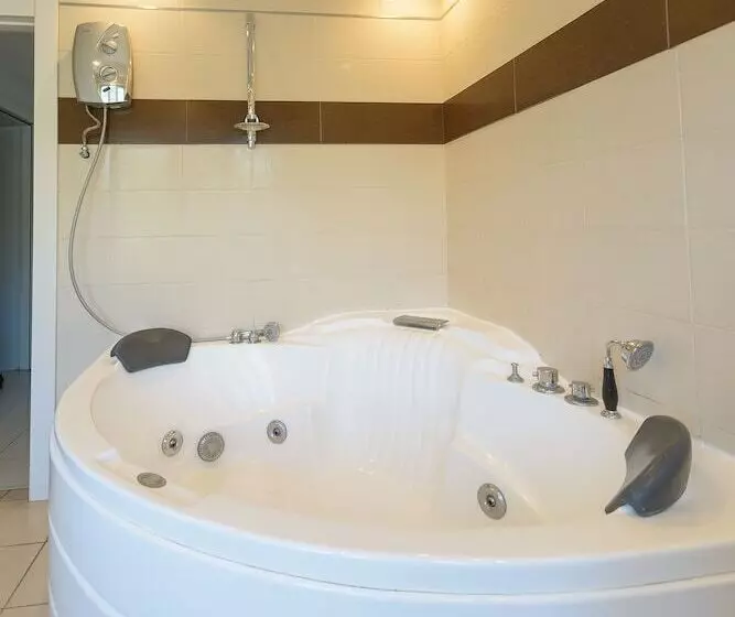 Partner Guest House Baseina