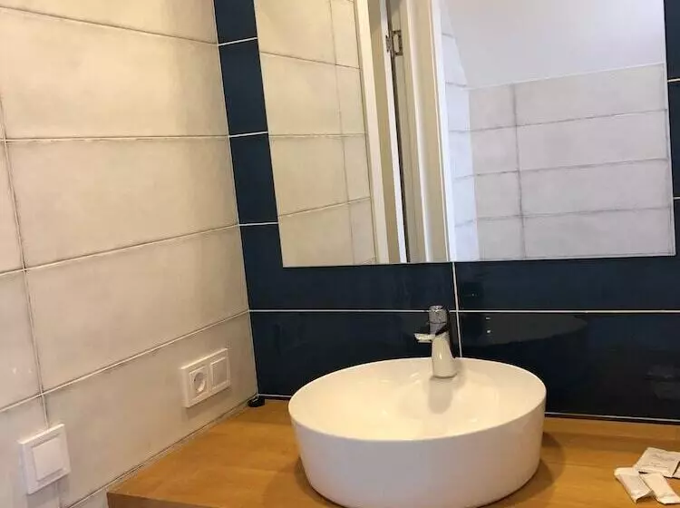 Partner Guest House Baseina