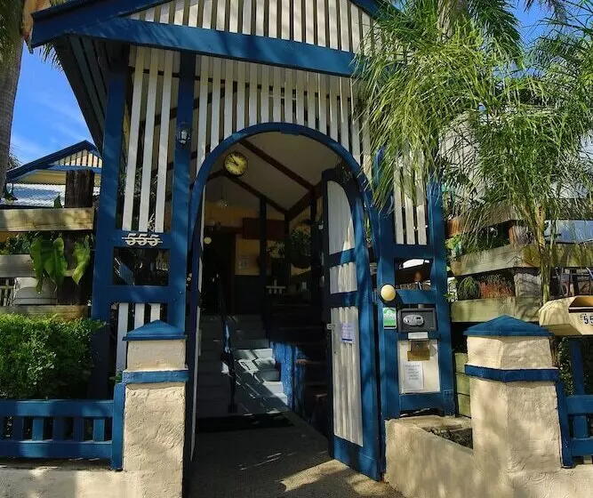 بنسيون Brisbane Manor