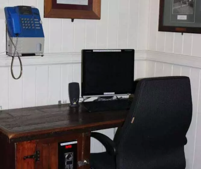 بنسيون Brisbane Manor