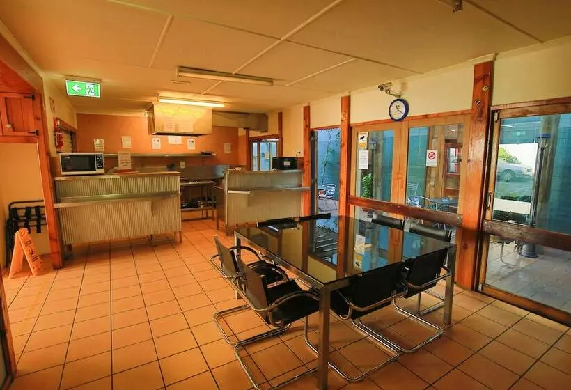 بنسيون Brisbane Manor