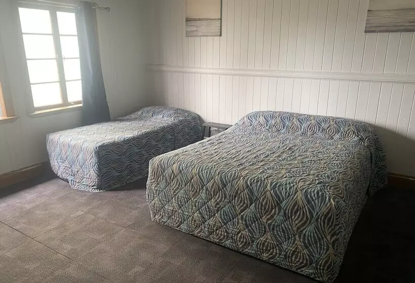 بنسيون Brisbane Manor