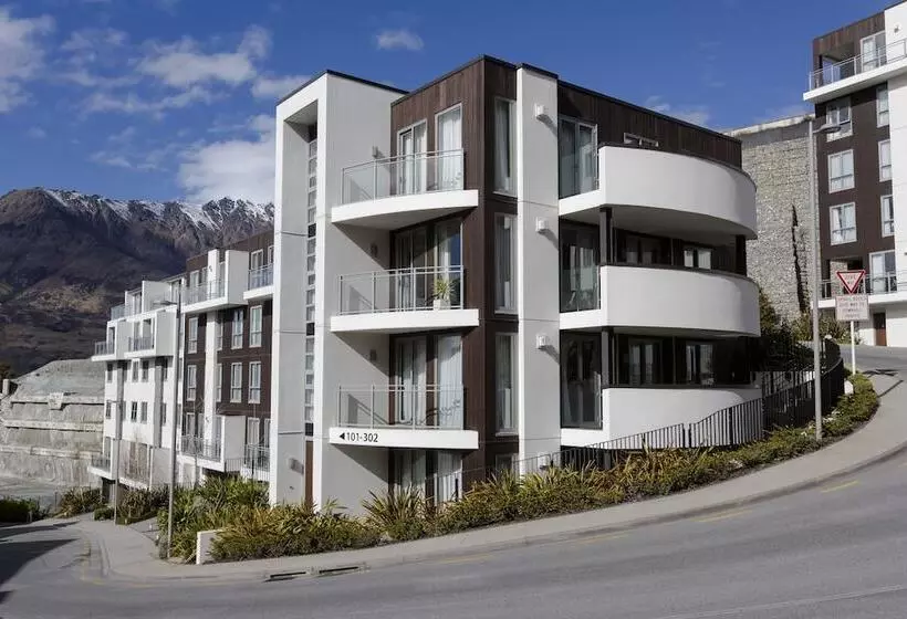 Queenstown Village Apartments