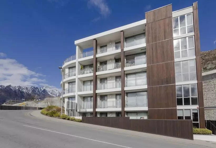 Queenstown Village Apartments