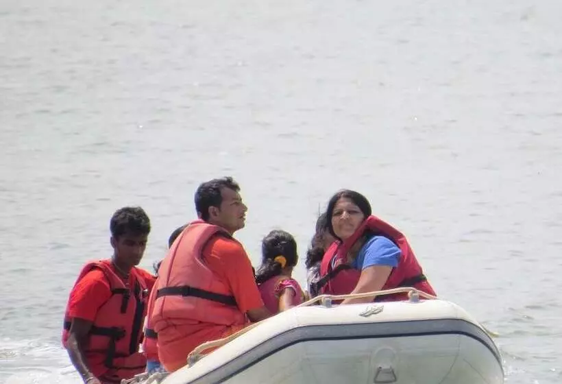 Sai Vishram Beach Resort Byndoor