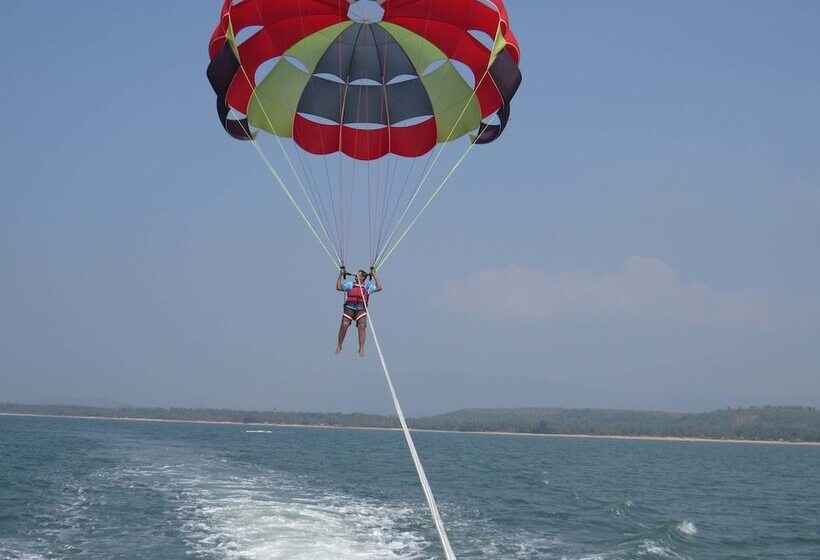 Sai Vishram Beach Resort Byndoor