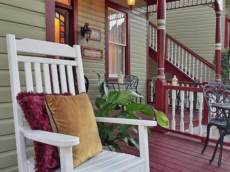 Victorian House Bed And Breakfast