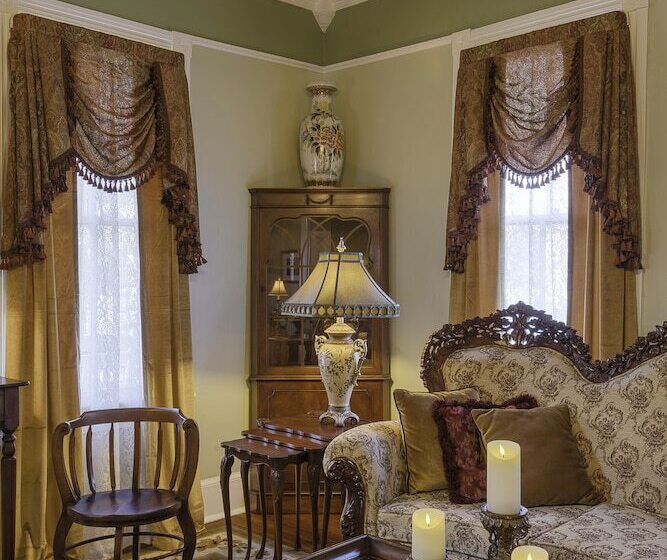 Victorian House Bed And Breakfast