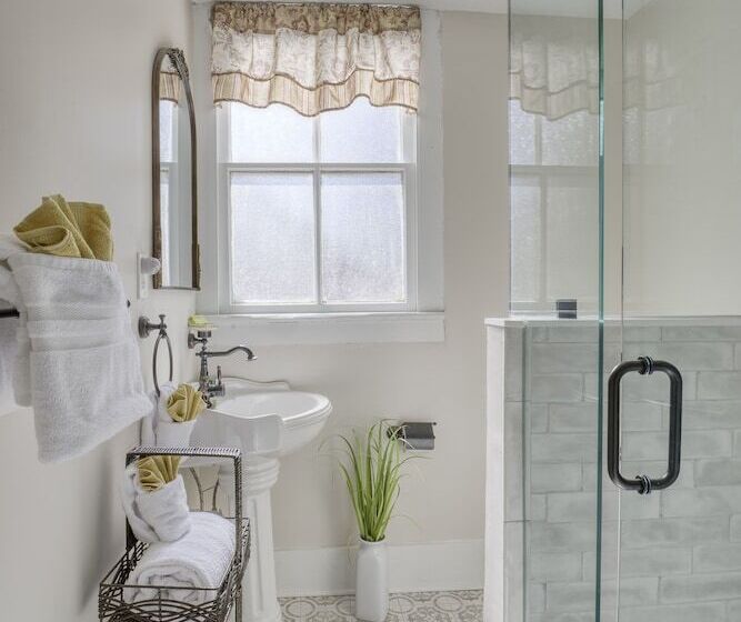 Victorian House Bed And Breakfast