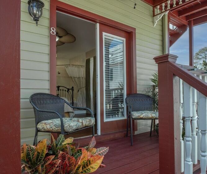 Victorian House Bed And Breakfast