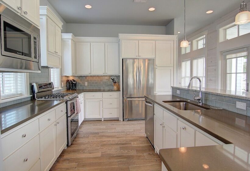 Amazing Grace 128 St