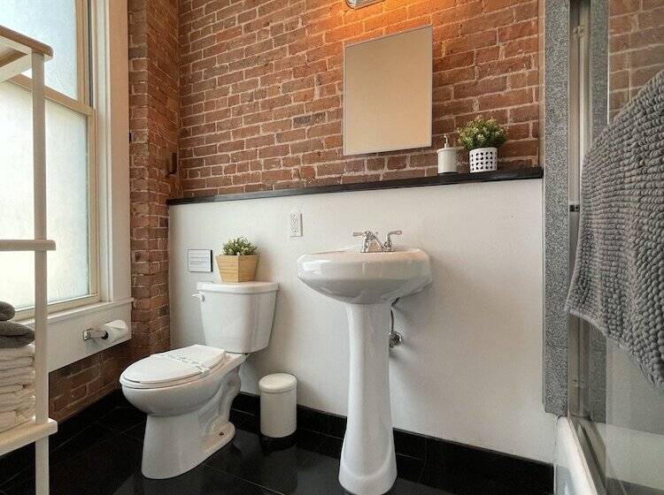 And The City Midtown