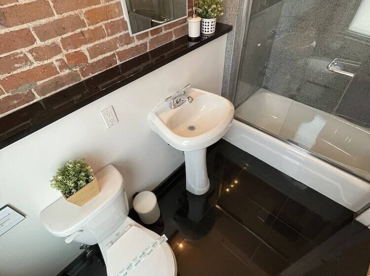 And The City Midtown