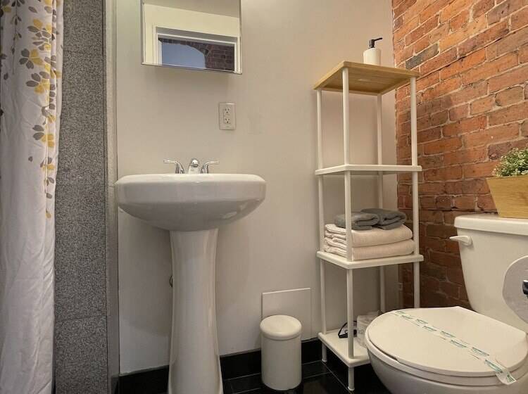 And The City Midtown