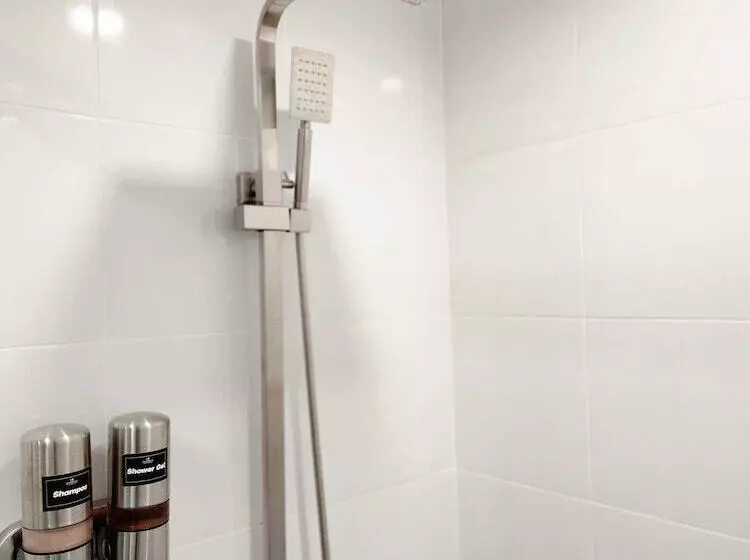 ホテル 12 The Residence