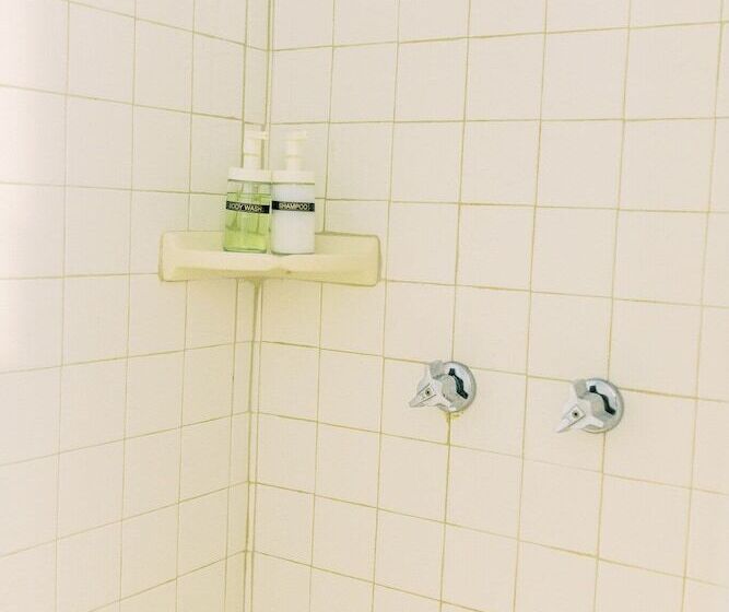 ホテル Bayview Apartments By Lowkl