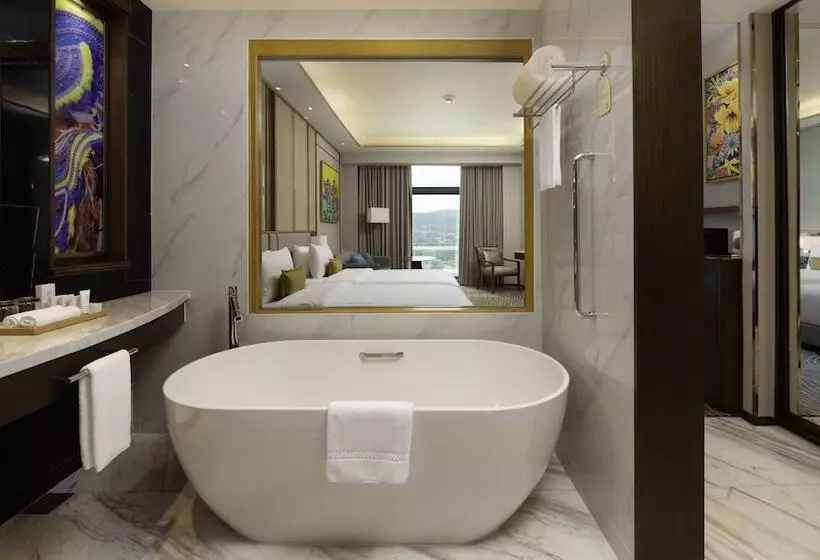 Fili Hotel At Nustar Cebu