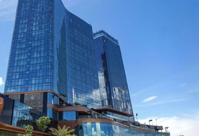 Fili Hotel At Nustar Cebu