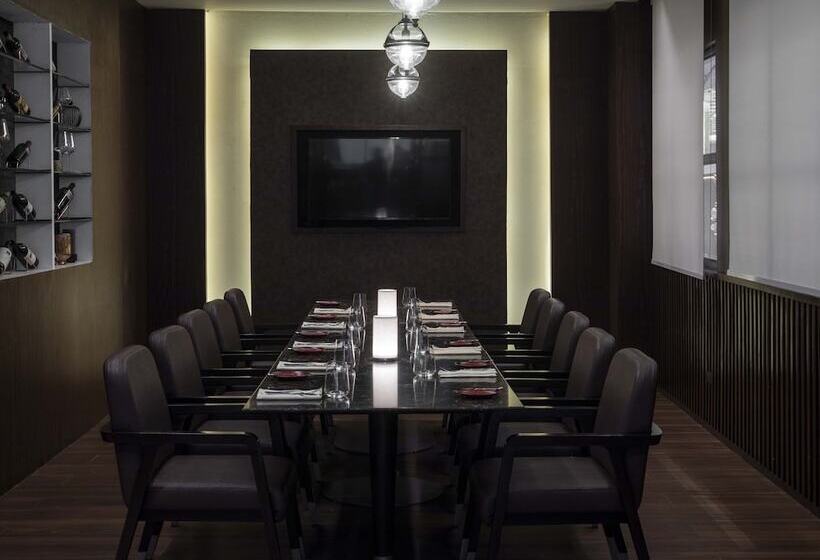 Fili Hotel At Nustar Cebu