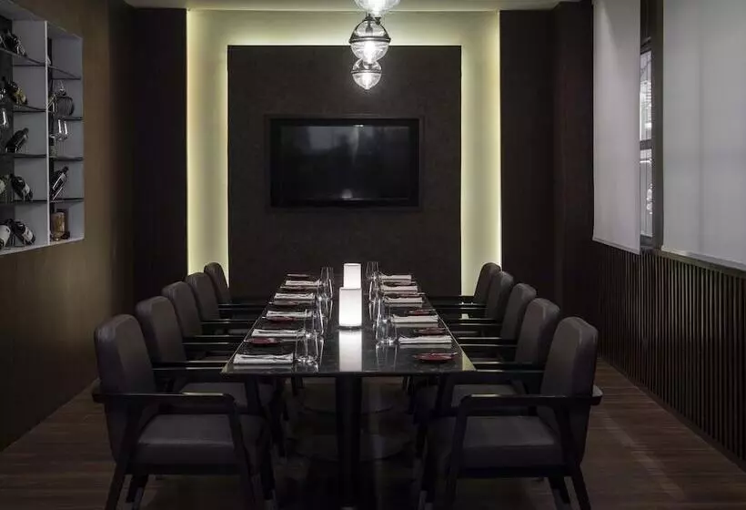 Fili Hotel At Nustar Cebu