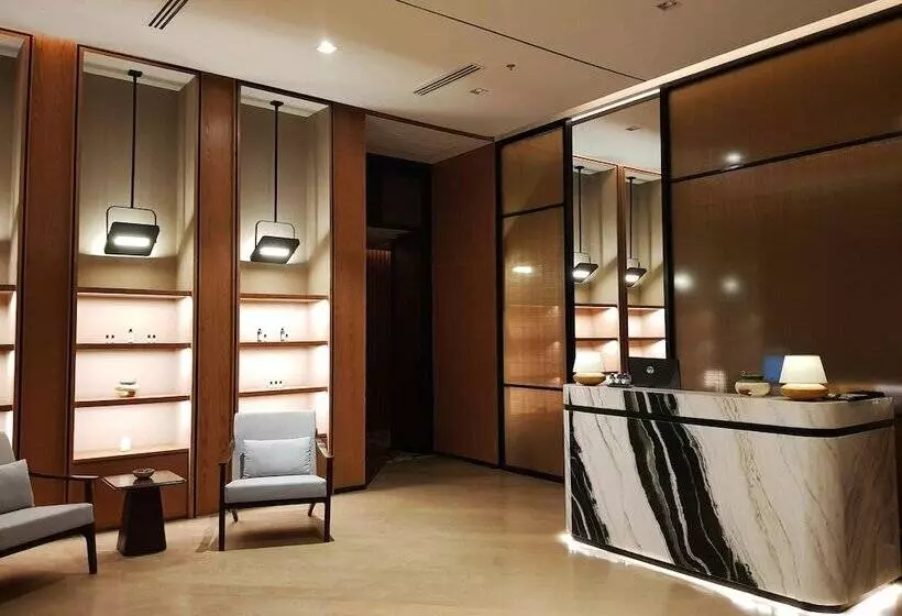 Fili Hotel At Nustar Cebu