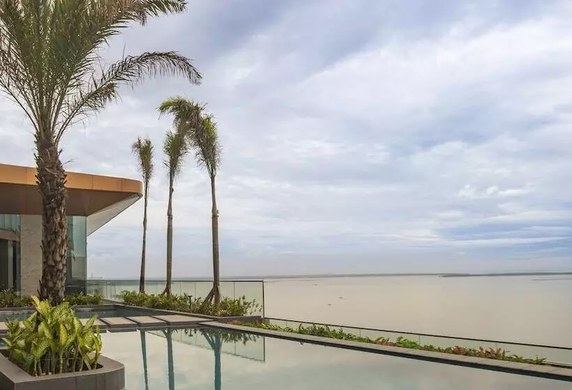 Fili Hotel At Nustar Cebu