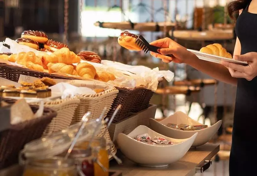 هتل Ibis Bangkok Sukhumvit 24