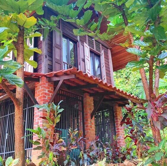 בית מלון כפרי S Ekar Pinang Langkawi