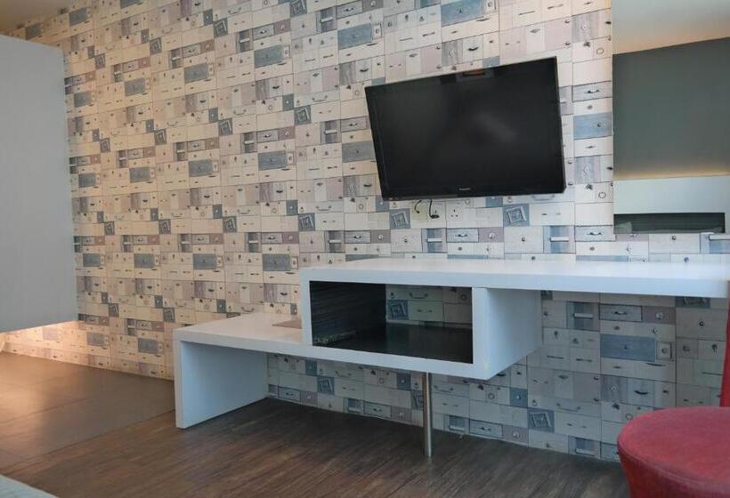 בית מלון כפרי Summer Oscar Boutique