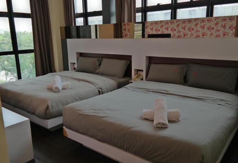 בית מלון כפרי Summer Oscar Boutique