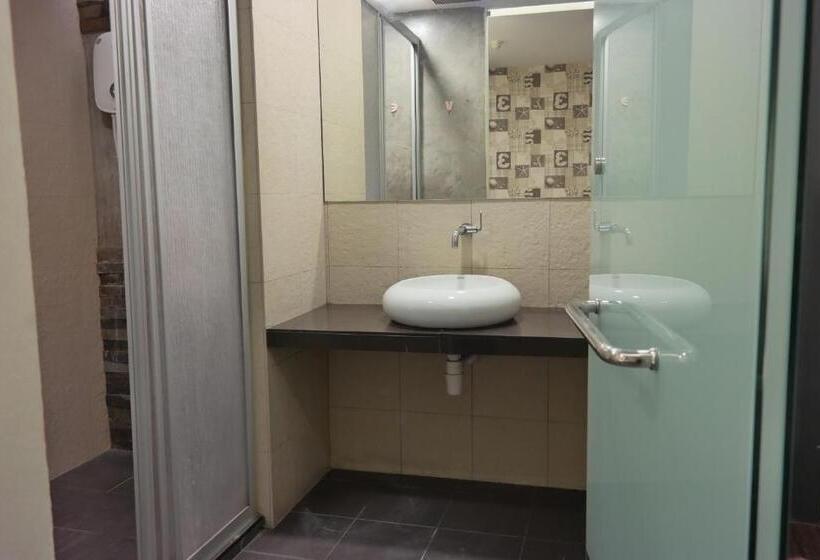 בית מלון כפרי Summer Oscar Boutique