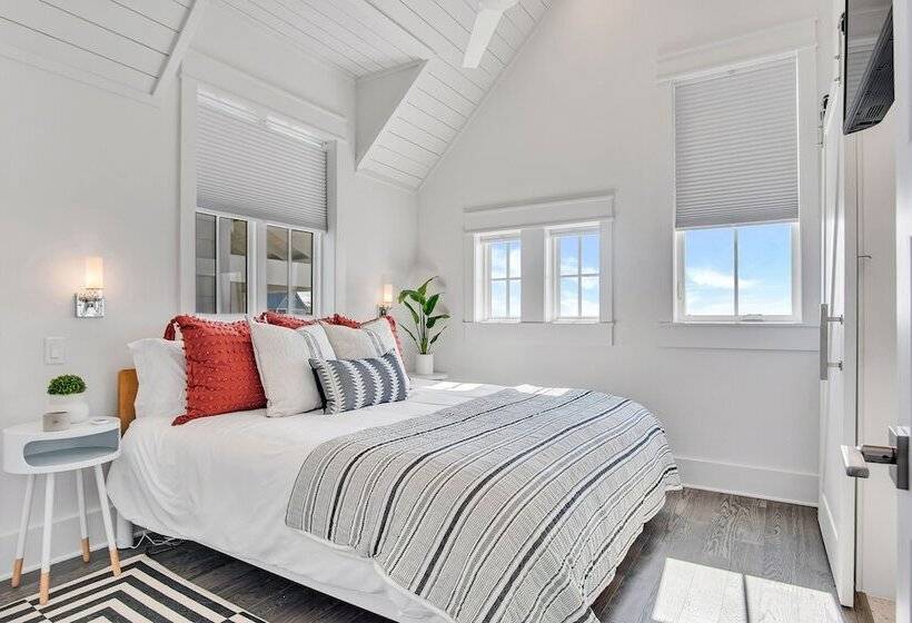 Isle Of Dogs 205 Fiv B