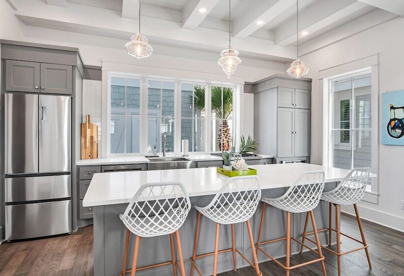 Isle Of Dogs 205 Fiv B