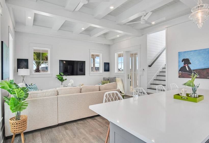 Isle Of Dogs 205 Fiv B