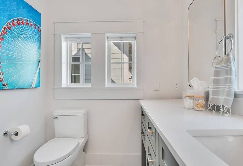 Isle Of Dogs 205 Fiv B