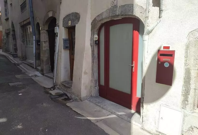 Les Insolites De Champeix