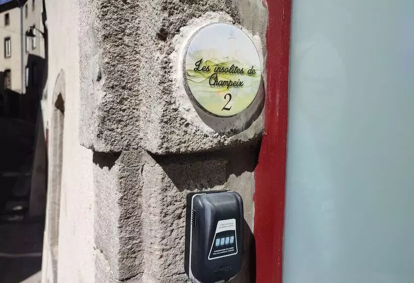 Les Insolites De Champeix